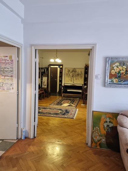 Eleganță interbelică în inima orașului – apartament cu potențial investițional - 5