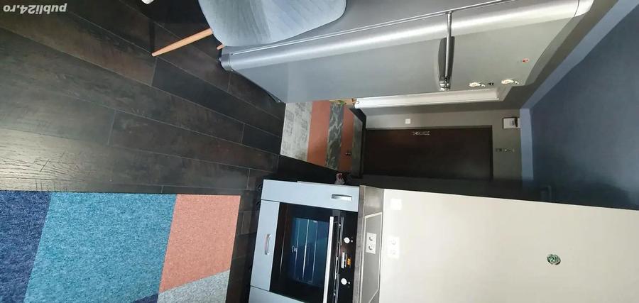 vind apartament cu o camera decomandat - 1