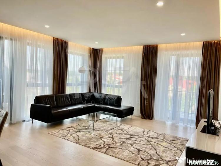 Apartament cu 4 camere decomandat în Pipera