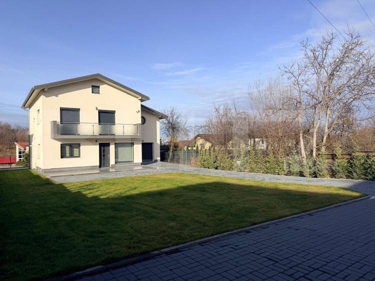 Vila superba, 213 mp, 680 mp teren, la cheie, zona Dianei - 1