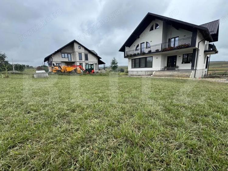 Casa moderna cu elemente traditionale , 306 mp utili , 2500 mp teren , Moara - 11