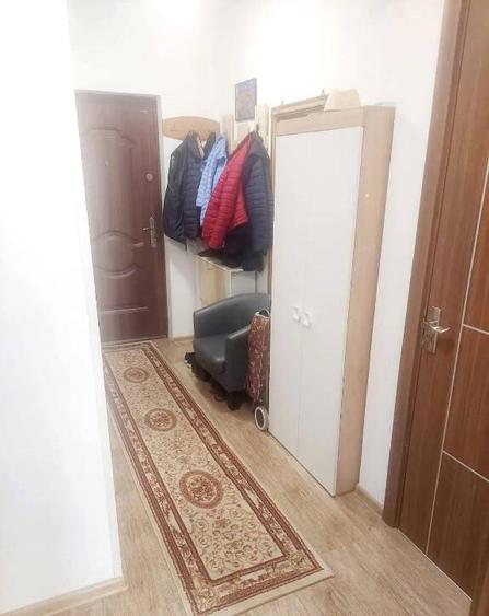 Apartament cu 2 camere, decomandat - zona Tractorul - 4