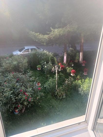 Vand apartament vis a vis de judecatorie, bloc tip vila et1 - 3