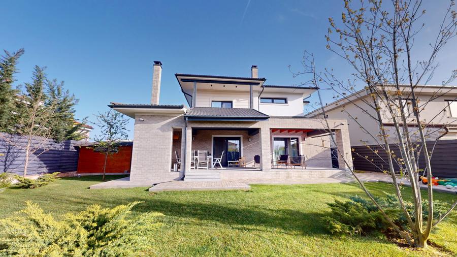 Oază de liniște și rafinament – Vilă  mobilată si utilată în Paradisul Verde - 10