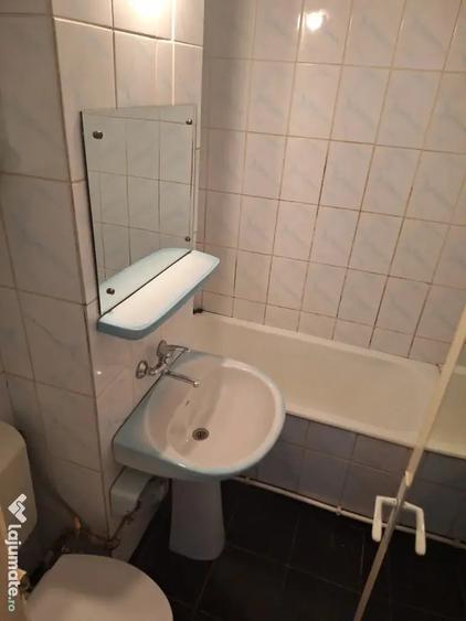 Apartament cu 2 camere decomandat în Piața Nouă