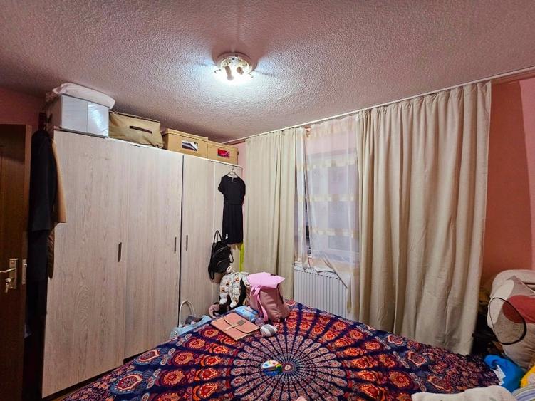 Vanzare apartament 2 camere | zona Luica | sector 4 - 3