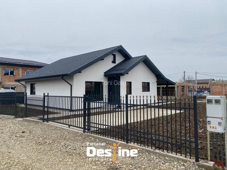 Casa plan parter 3 camere 90 mp + 500 mp teren, finisaje de calitate