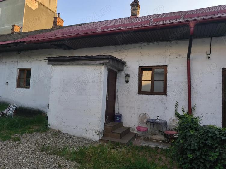 apartament in curte cu 2 proprietari cu loc de parcare - 9