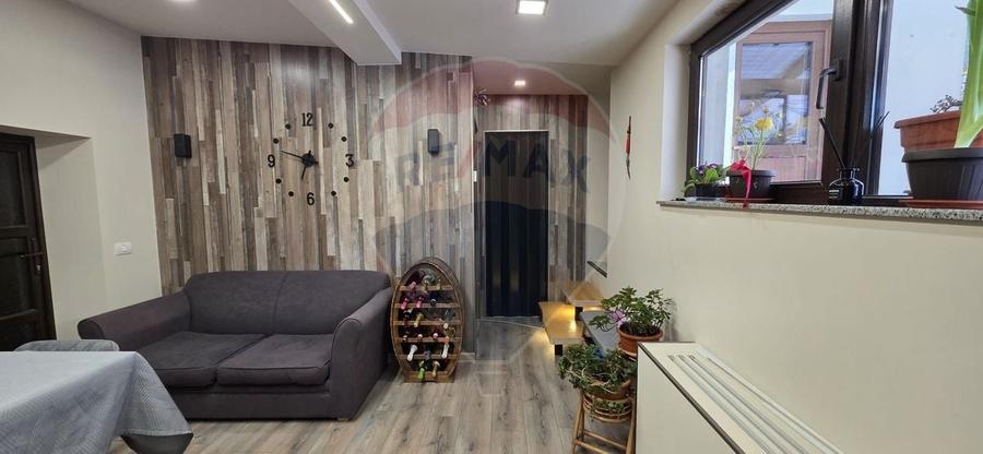 Apartament 3 camere de vanzare 475 mp teren 800m de centru Busteni - 6