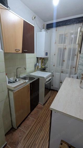 De vanzare apartament 2 camere - 2