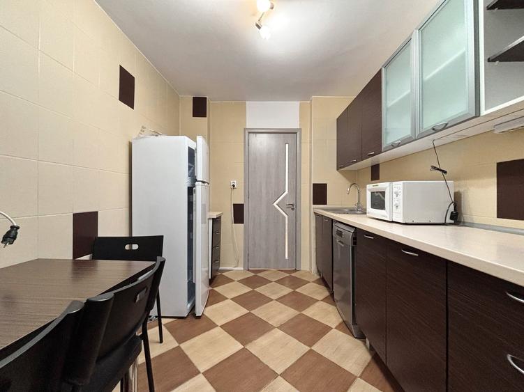 Apartament 4 camere renovat, centrala, metrou 650 m, parc IOR, parcare - 10