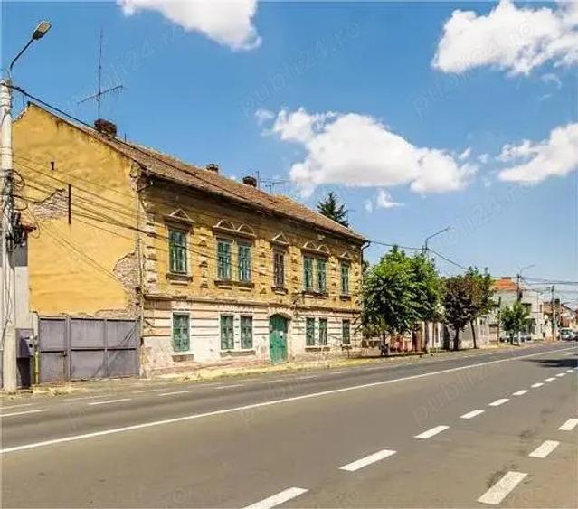 Vand imobil compus din 12 apartamente, pozi?ionare excelenta-OPORTUNITATE - 1
