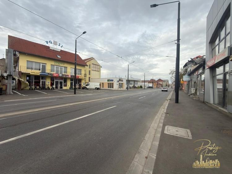 Spatiu comercial de tip showroom de inchiriat pe Bd. Decebal - Oradea - 2