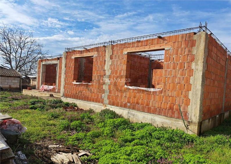 RECO Casa la rosu Biharia