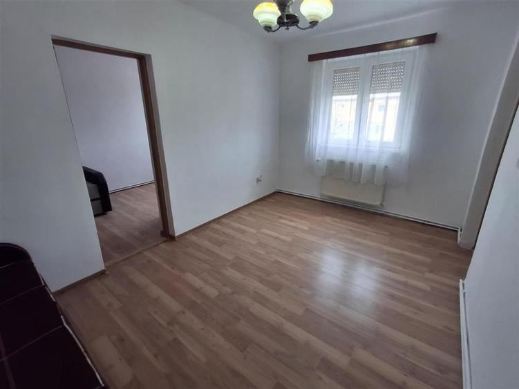 Apartament 3 camere zona Tiglari - 1
