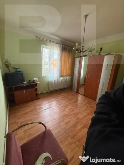 Casa de vanzare, cu 3 camere, doua bucatarii+teren in Simeri - 12