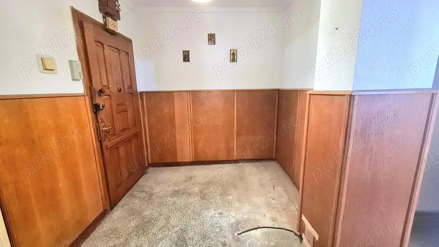 Vand apartament cu doua camere decomandat, etaj 1, ultracentral in Curtea de Arges - 1