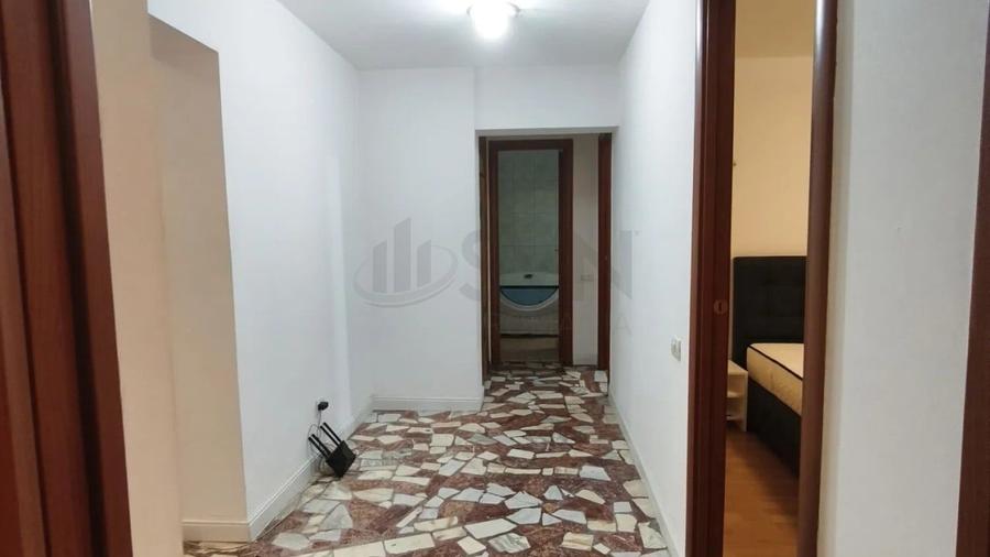 REA1023968 Apartament 4 camere l Piata Romana - 2