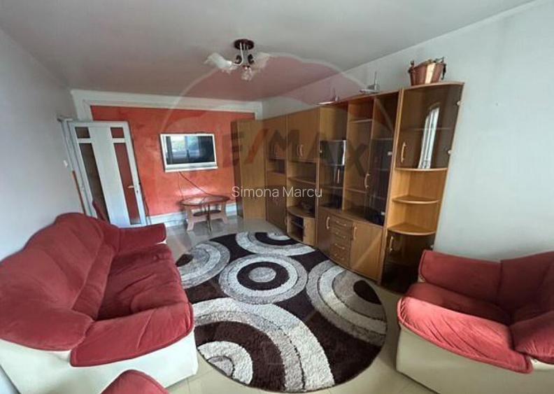 Apartament cu 3 camere de vanzare pe Mihai Viteazu Apartament cu 3 camere de vanzare pe Mihai Viteazu