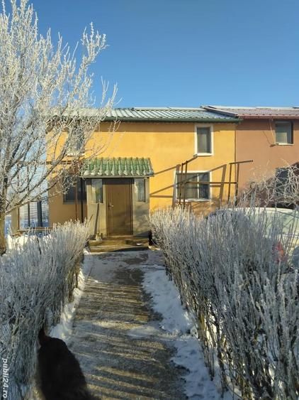 Vand sau schimba casa la Fundulea langa lacul Gostilele - 1