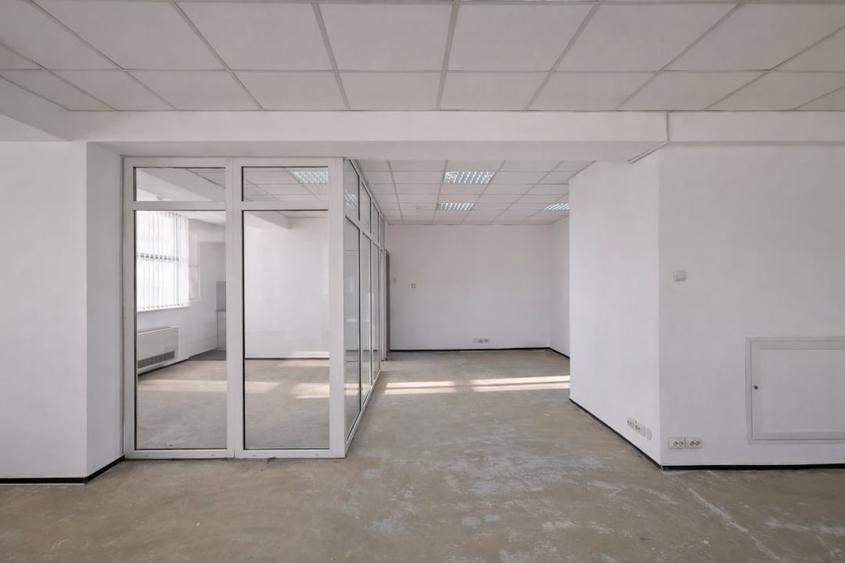 Birouri 200 - 330 mp | Expozitiei - Piata Presei Libere | Comision 0% - 7