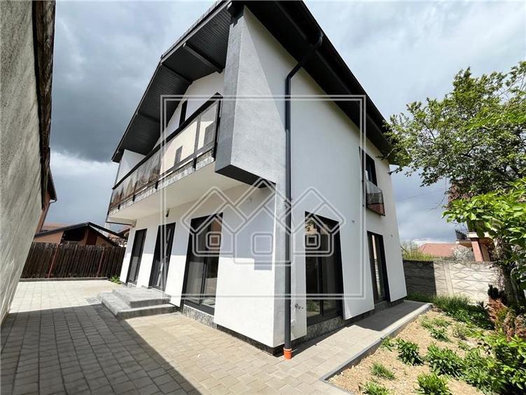 Casa de vanzare in Sibiu - noua, individuala, teren 335 mp - zona buna - 1