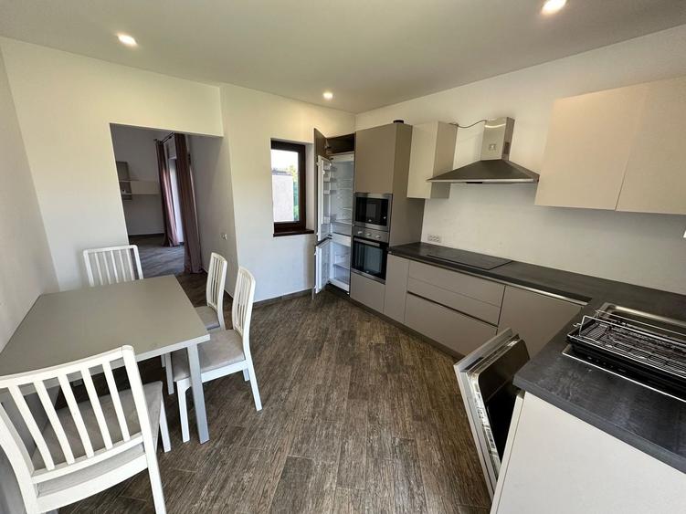 CASA SPATIOASA  CU GARAJ SI TEREN DE 600 MP - 4