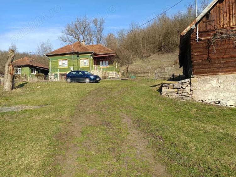 Vand casa la sat - 5