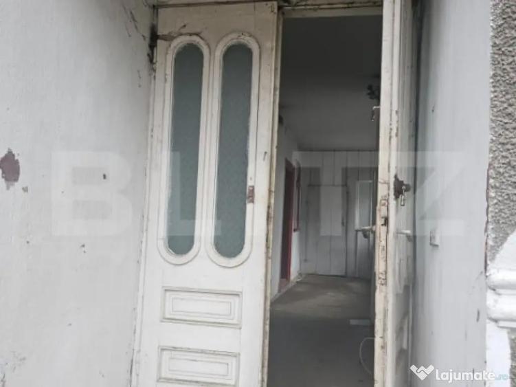 Casa cu 4 camere, demisol si teren 300 mp, Mihoesti, Cam - 4