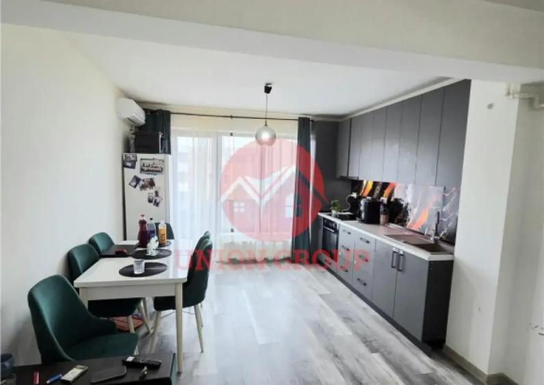 Apartament 3 Camere, Decomandat, Palazu Mare - 3