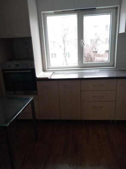 Inchiriere de apartament. Apartamentul este liber si poate fi ocupat imediat - 13