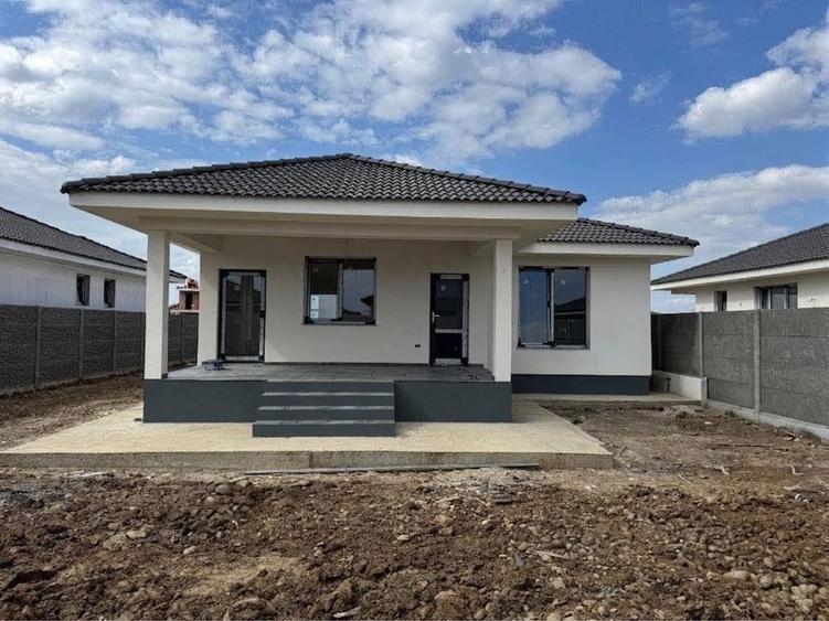 Vand casa Santandrei - acces din drumul principal - toate utilitatile - 1