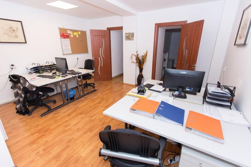 INCHIRIERE SPATIU PENTRUN BIROURI, ZONA PARCUL CAROL, LA DEMISOLUL UNEI VILE - 6