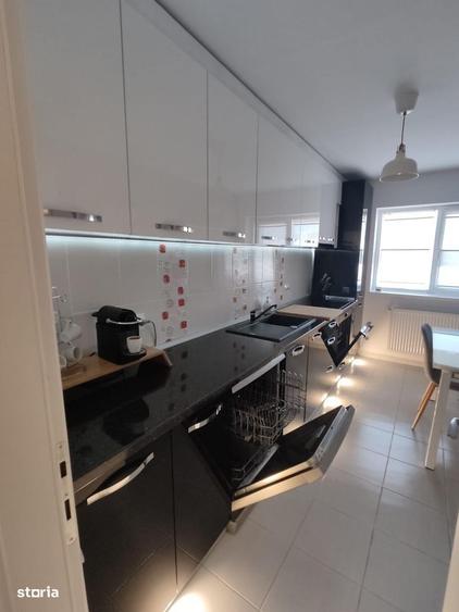 Apartament cu 3 camere în Theodor Pallady