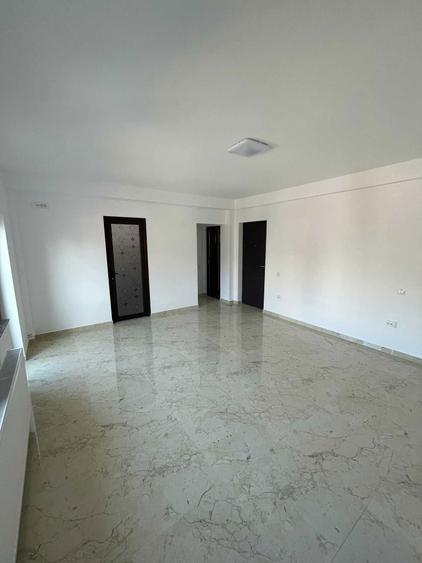 Inchiriez cladire - 4