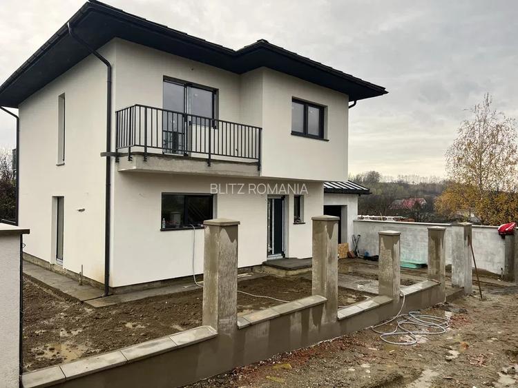Casa moderna cu 3 dormitoare, garaj si teren 500 mp – finalizare decembrie 2025