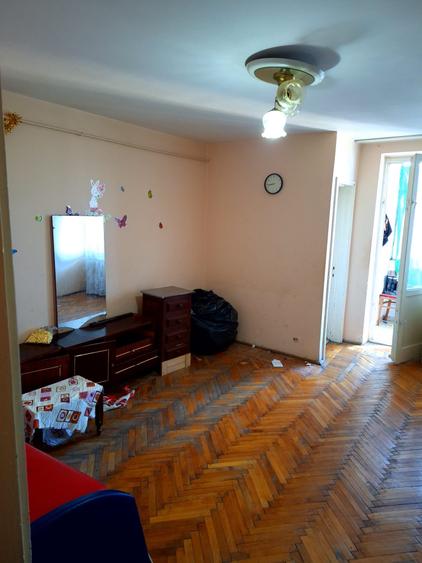 Garsonieră Craiovei , LIBERĂ / finisaje clasice , preț NEGOCIABIL - 3