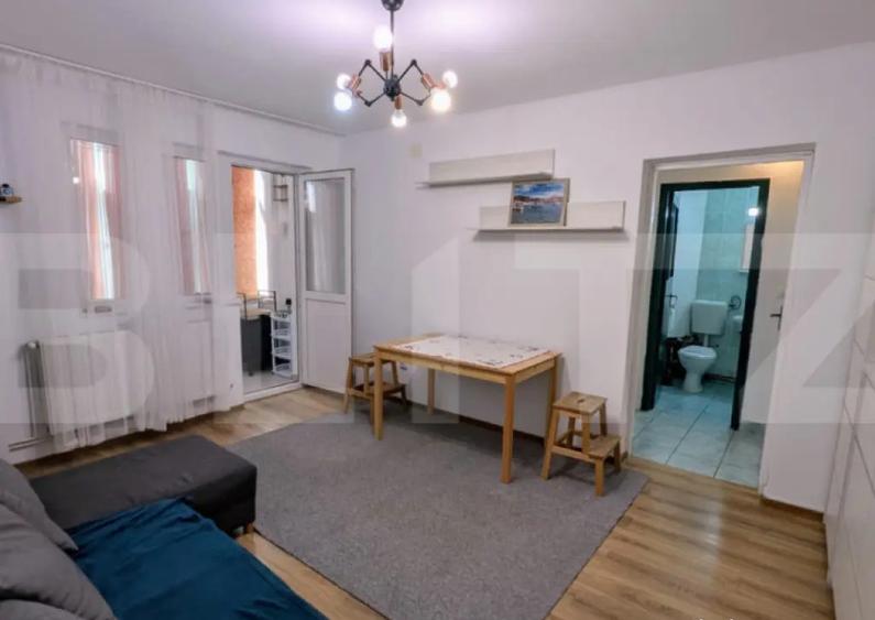 Apartament de inchiriat cu 3 camere, zona Cetate - 5