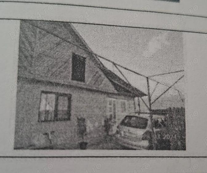 Vand sau schimb casa in Tg. Trotu? cu apartament in One?ti. Casa cu 3 camere, baie, bucatarie utilat - 2