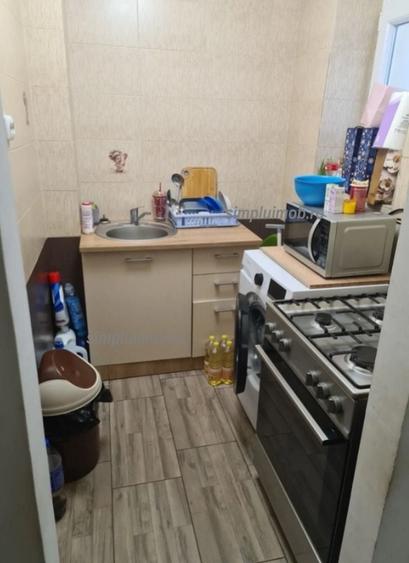 Decomandat renovat 2 camere sector 4 Resita - 4