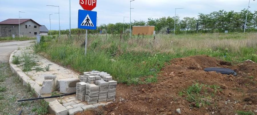 teren  in valul lui traian zona F - 6