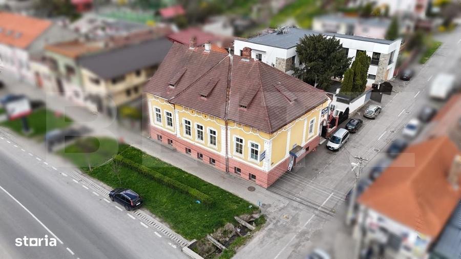 Casă cu 4 camere decomandat cu Teren 987 Mp în Central