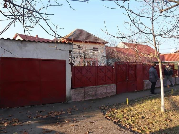 COMISION 0% CASA UNIFAMILIARA STRADA LINISTITA ZONA MODERN- - 8