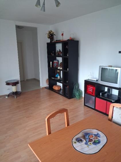 Apartament 2 camere de inchiriat, zona Petrom City - 1