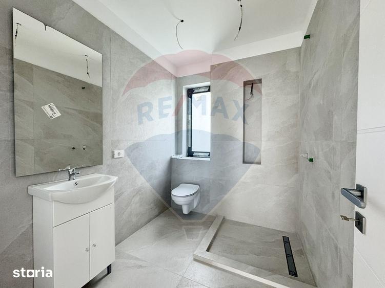 Casă cu 4 camere cu Teren 446.92 Mp în Corbeanca