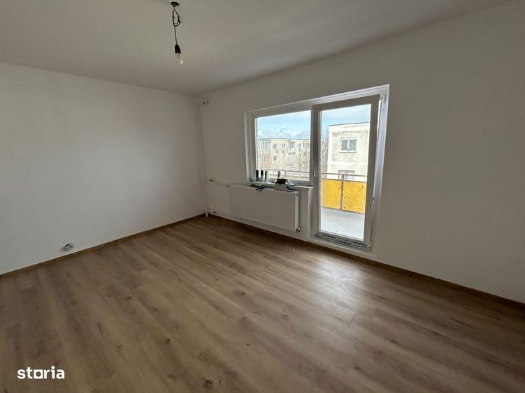 Vand apart.1 cam.situat in Micalaca,str.Vaslui,st. 50 mp,et.4/4,modern - 5