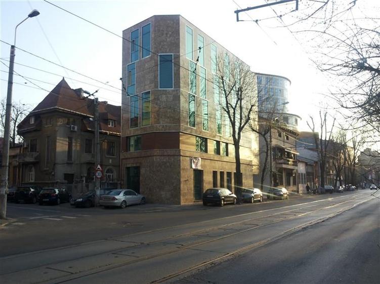 Spatiu birouri de inchiriat Ferdinand ?111 mp, clasa B, acces rapid - 1