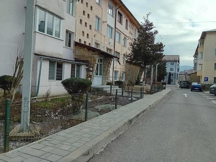 Vand apartament 2 camere Sinaia, zona Malul Spitalului - 2