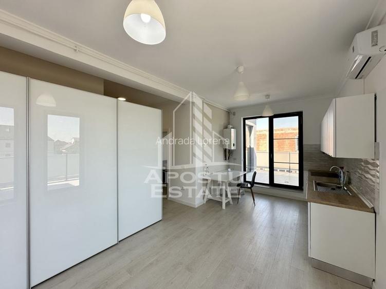 Apartament cu 2 camere, terasa generoasa, 2 locuri de parcare Apartament cu 2 camere, terasa generoasa, 2 locuri de parcare