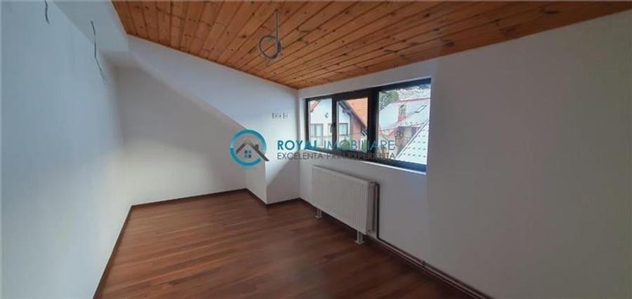 Royal Imobiliare - Vanzare vila in zona Busteni - 26